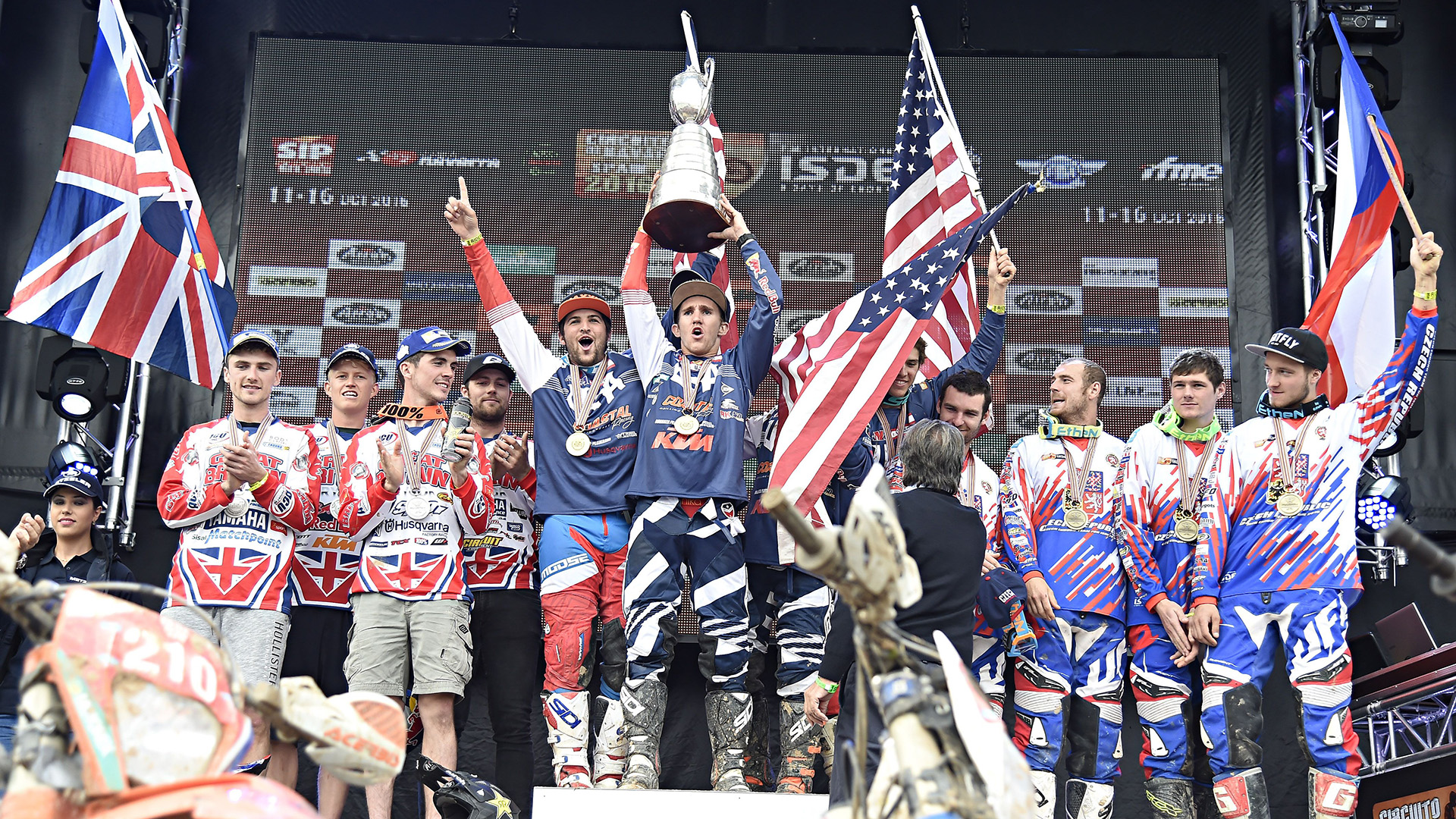 Podium – World Trophy FIM ISDE 2016 Navarra © Dario Agrati Podium - World Trophy FIM ISDE 2016 Navarra © Dario Agrati